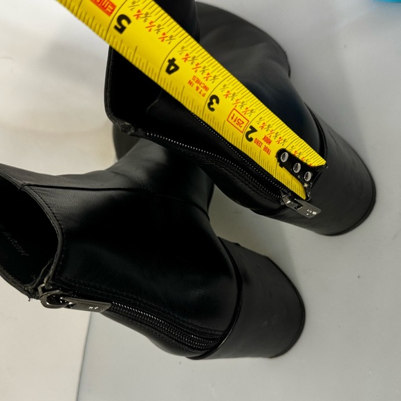 Stuart Weitzman Bacari Bootie BLOCK HEEL BLACK LEATHER 1OM INSTYLE - Picture 10 of 13